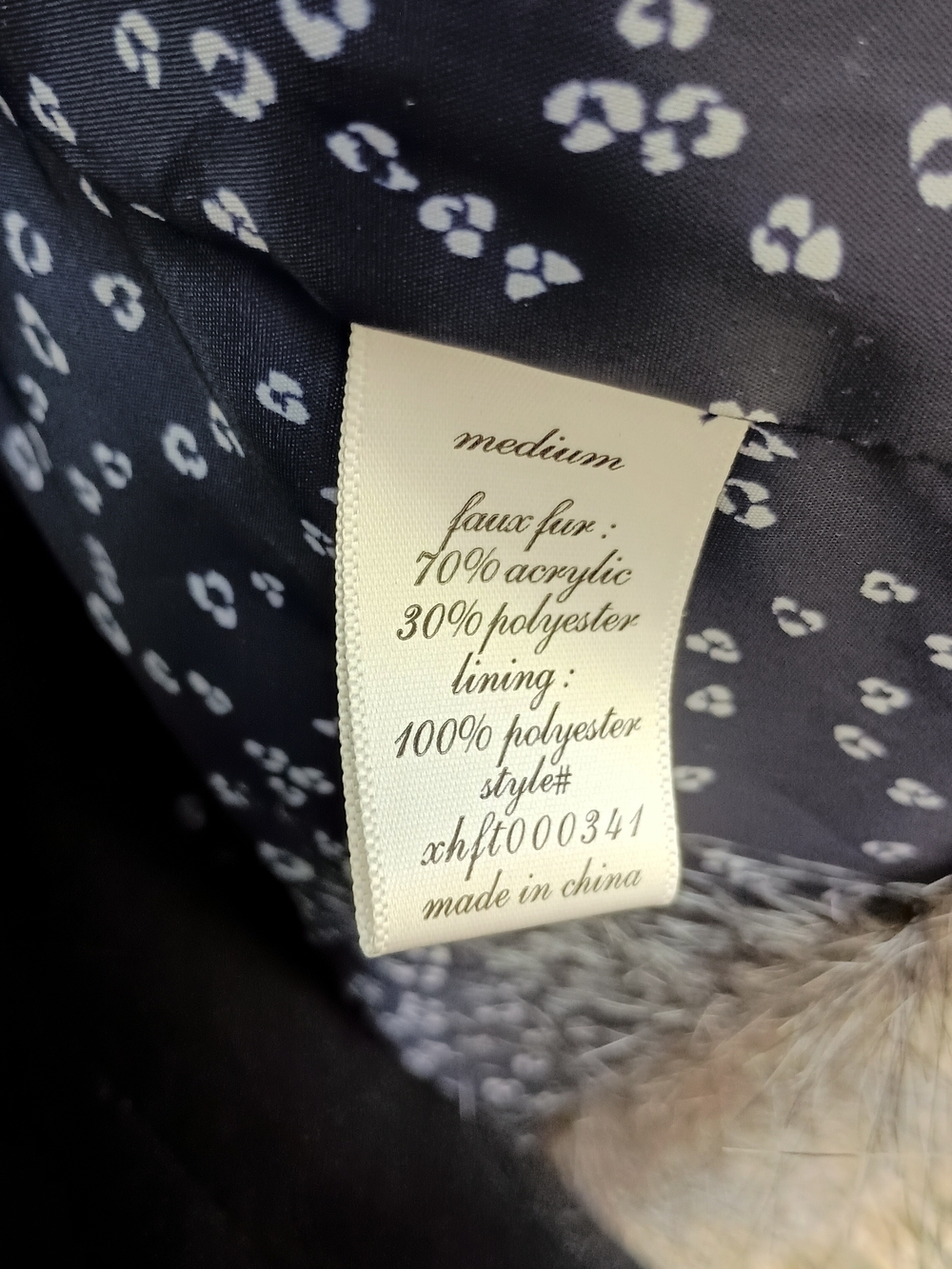 Buttons Gray Faux Fur Vest_M - Picture 3 of 6